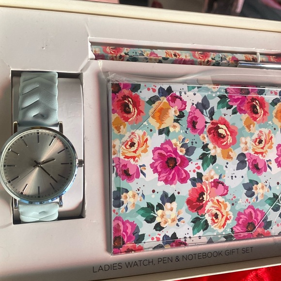 ladies watch, pen and notebook gift set!! $10 working NIB - Picture 1 of 2